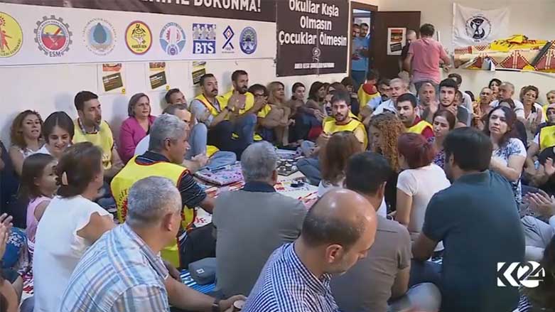 Li Tirkiyê roja mamosteyan tê pîrozkirin